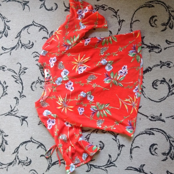 XXL Skies Are Blue Bell Sleeve Tropical Tie-Up Top - Picture 4 of 5